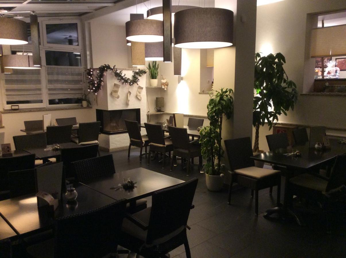 Konditorei Cafe Dora Gasthof Münchberg